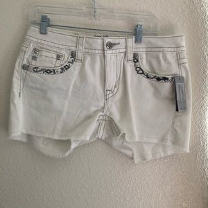 NWT Miss Me white shorts 31 signature